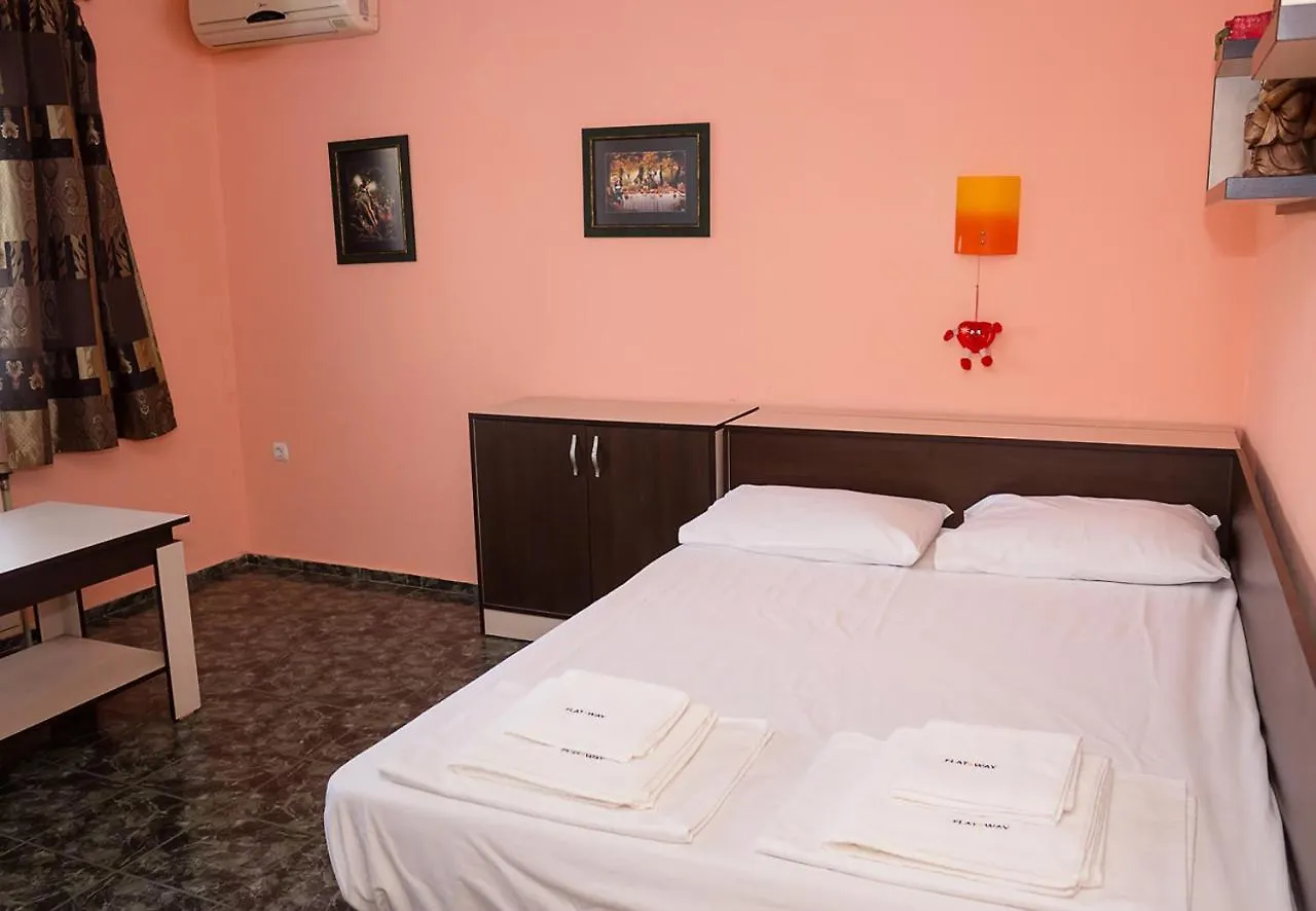 Peach Coloured 2-Bdr Apartment By The Sea Garden Varna