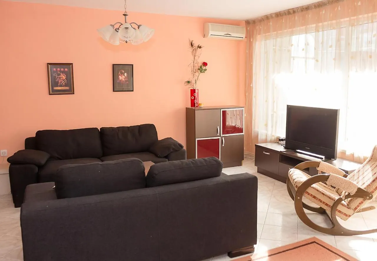 Peach Coloured 2-Bdr Apartment By The Sea Garden Varna 0*,  Bulgaria
