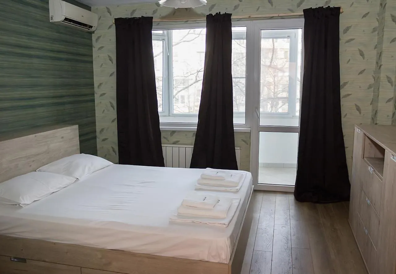 Peach Coloured 2-Bdr Apartment By The Sea Garden Varna