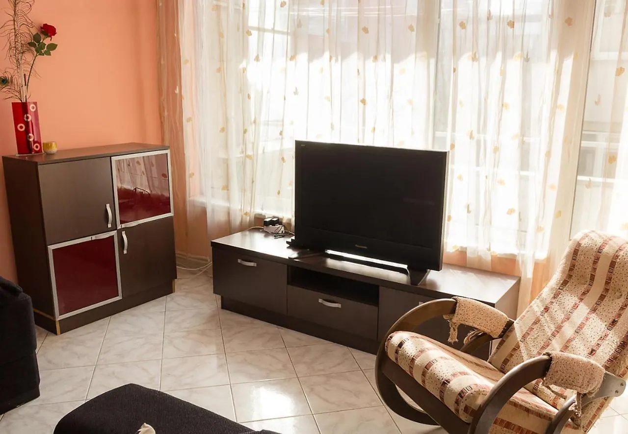 Peach Coloured 2-Bdr Apartment By The Sea Garden Varna Bulgaria